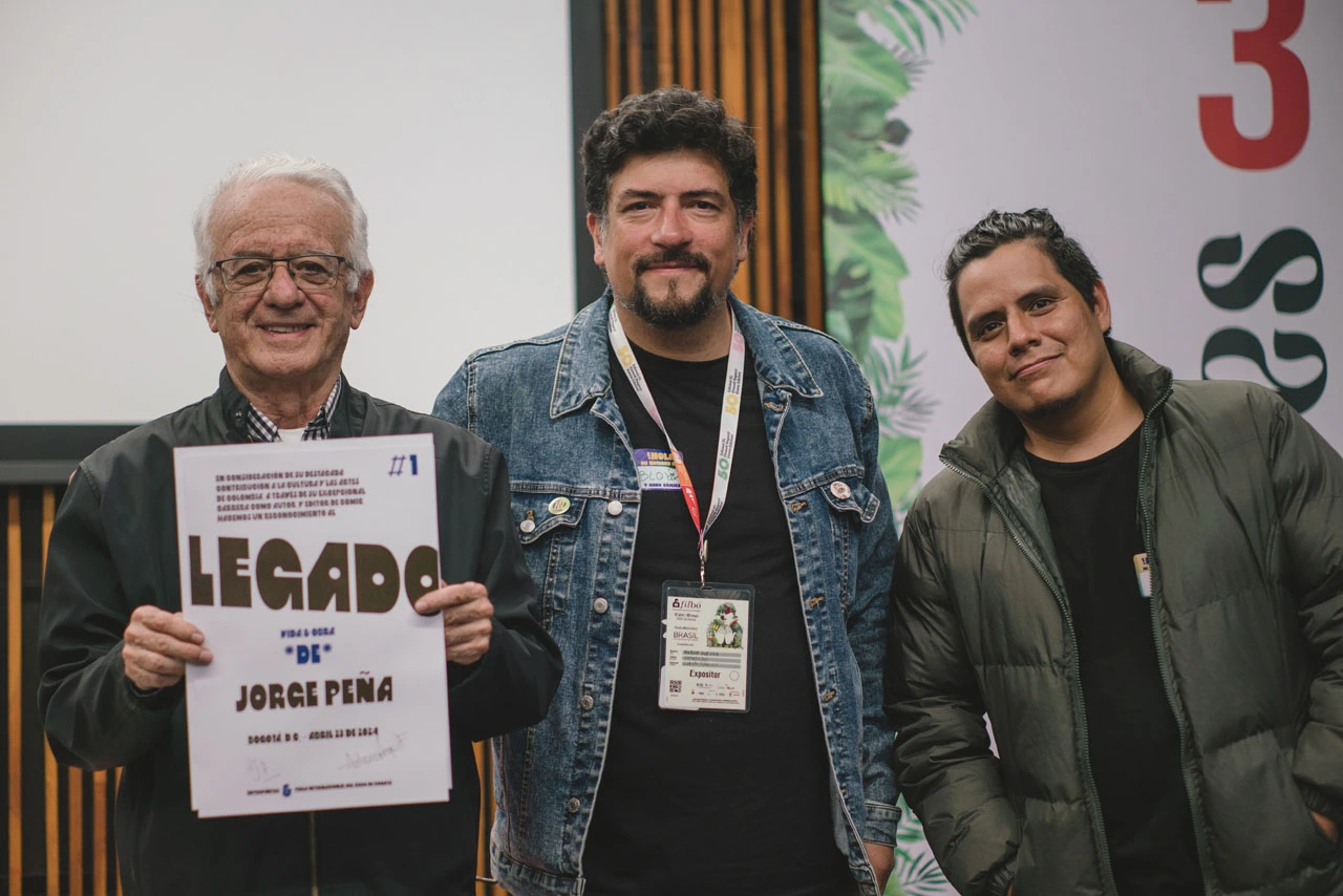 Entreviñetas Mesa de trabajo